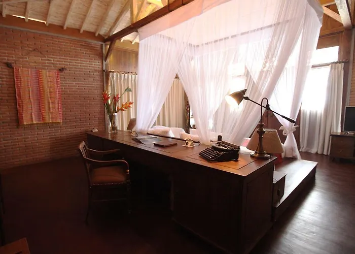 Plataran Menjangan Luxury Suites Hotel 4*